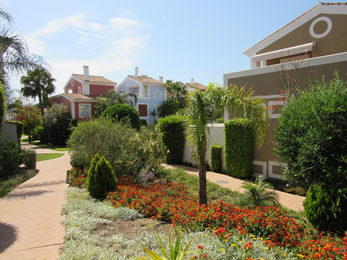 Cortijo Del Mar Resort Estepona Exterior foto